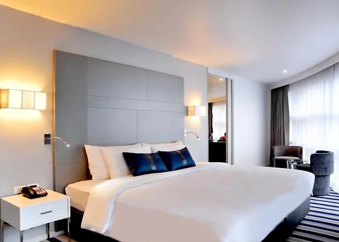 Western Sukhumvit 20 4*