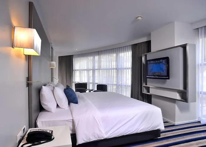Western Sukhumvit 20 Hotel 4*