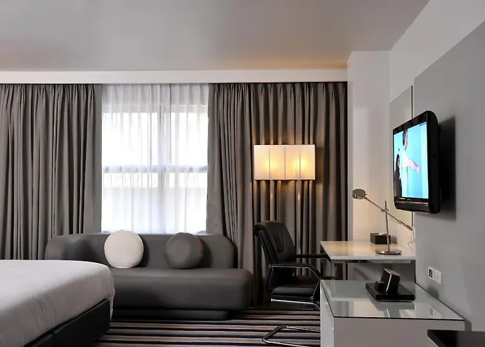Western Sukhumvit 20 4*
