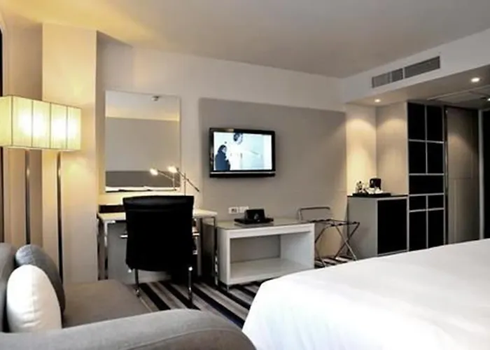 Hotel Western Sukhumvit 20 4*
