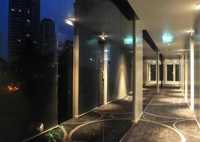 Western Sukhumvit 20 מלון 4*