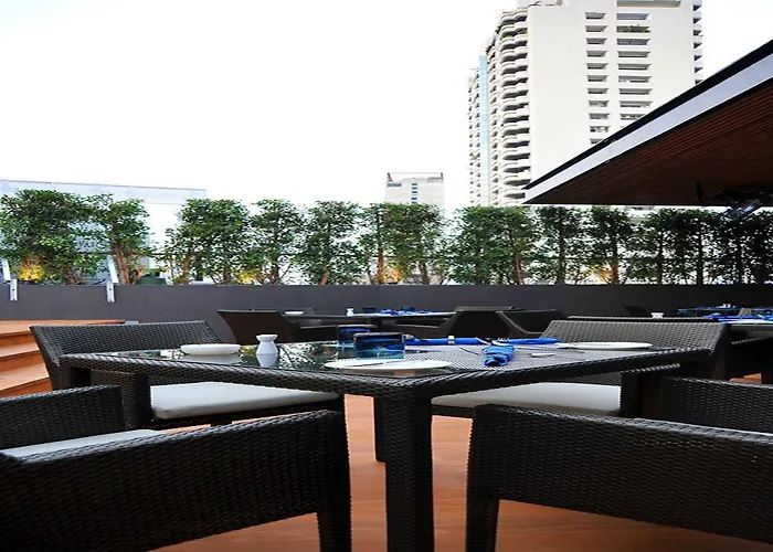 Western @20 Sukhumvit Hotel